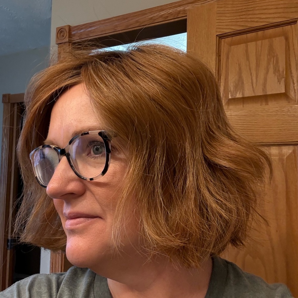Raquel Welch Unfiltered Wig in Iced Pumpkin Spice Rooted - Picture 3 of 8